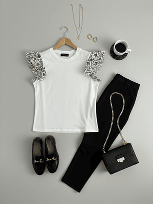 Polera Blanca de Mujer Lucía – Detalle Vuelos Broderie ✨🤍