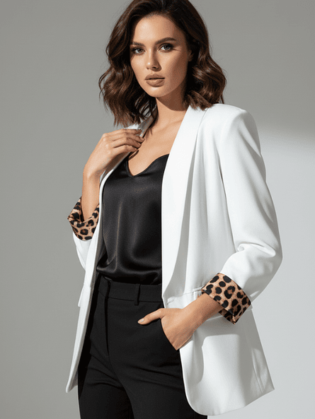 Blazer Blanco Mujer con Detalle Animal Print | Carobaska 1