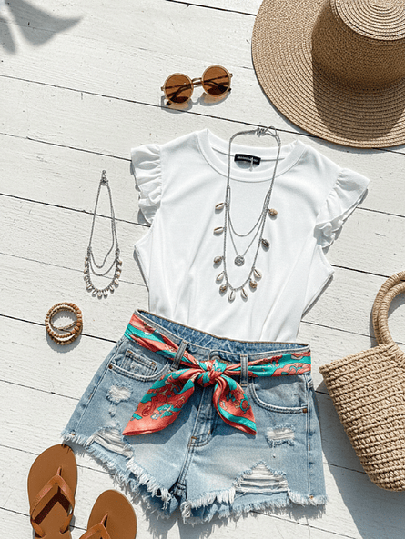 Polera Básica Blanca Mujer Rib Elasticada con Vuelos 1