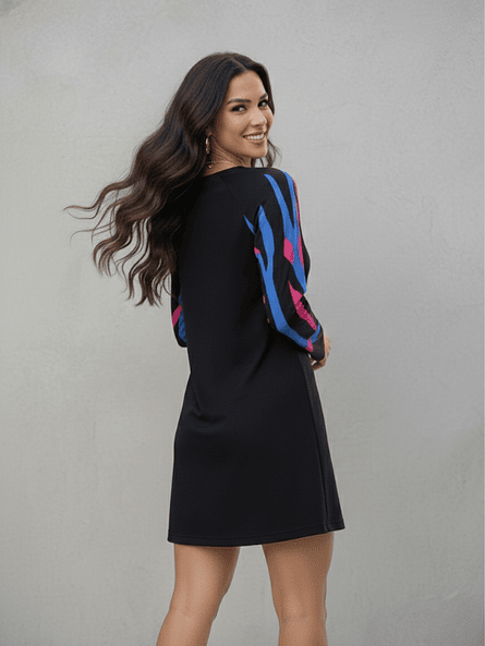 Mini Vestido Dominga Blue - Negro con Mangas Estampadas en Contraste 2