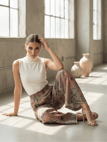 Pantalón Palazzo Amazonas Flores Pastel - Gabardina Elasticada 3