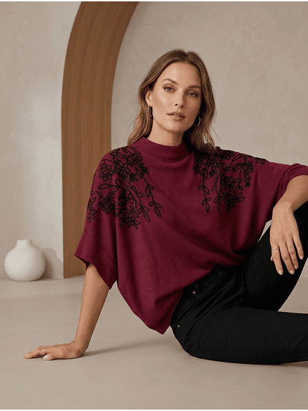 Sweater Bordado Floral Viena – Burdeo Premium Manga Murciélago 1