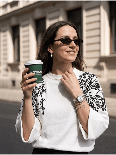 Sweater Bordado Floral Viena – Blanco Nieve Premium | Manga Murciélago 2