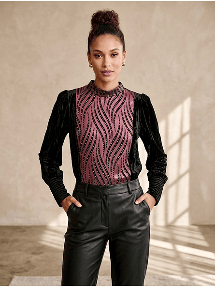 Sweater de Terciopelo Negro con Brillos Elegante Mujer | Carobaska 4