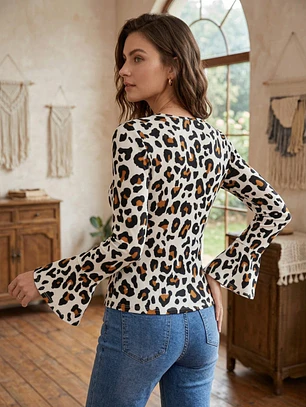 Polera Animal Print Mujer Blanca Diseño de Autor | Carobaska