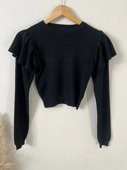 Sweater Crop Negro Mujer con Vuelos Elasticado | Carobaska 2