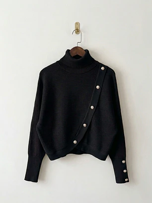 Sweater Negro Mujer Manga Murciélago de Cuello Alto con Botones | Carobaska