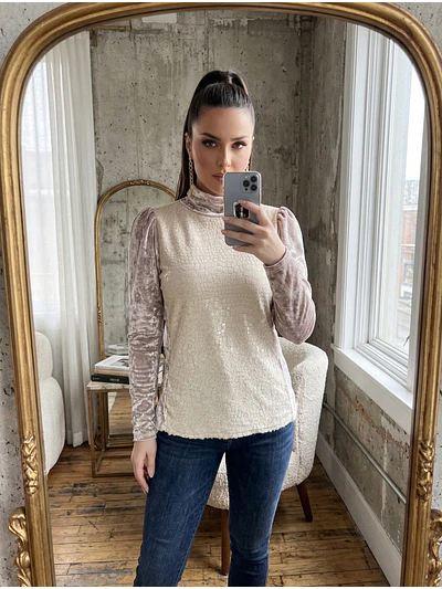 Sweater Mujer Perlado Terciopelo y Corderito Cuello Alto