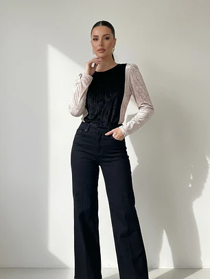 Polera Mujer Manga Larga de Terciopelo Negra con crema | Carobaska