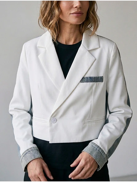 Blazer Blanco Mujer Corto con Mangas de Mezclilla | Carobaska 2