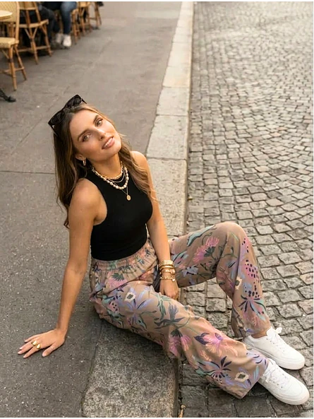 Pantalón Beige Mujer con Flores Pastel Tiro Alto 3