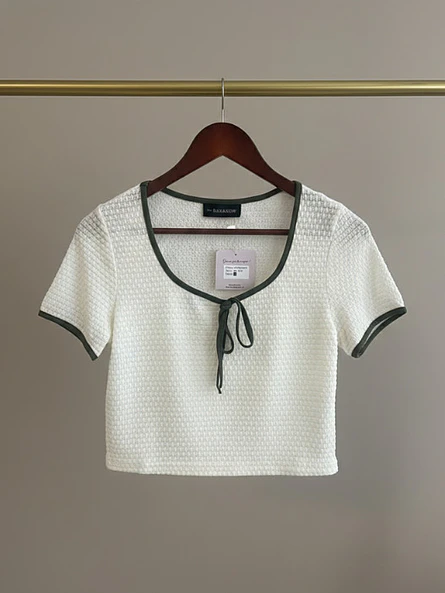 Crop top Acanalado Blanco Lazo Verde Olivo 4