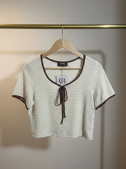 Crop top Acanalado Beige Lazo Burdeo 4