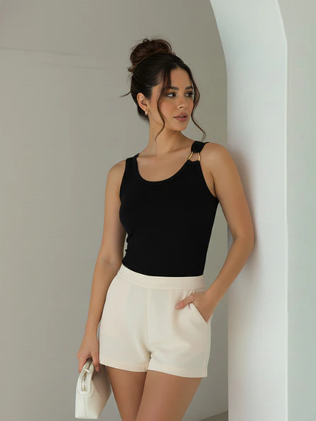 Top Negro Básico detalle Dorado Mujer 2