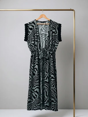 Tapado Mujer Verde Animal Print con Broderie | Carobaska