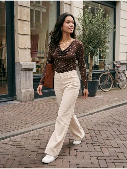 Polera Lunares Café Cuello Drapeado Manga Larga 1