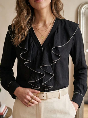 Blusa Negra con Volantes en Cascada y Ribete en Contraste