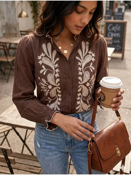 Blusa Café con Bordado Floral y Manga Abullonada 1