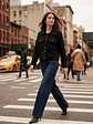 Chaqueta Negra Mujer con Botones Dorados Elegante - Miniatura 4