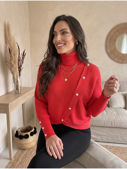 Sweater Coral Mujer Cuello Alto Manga Murciélago Botones Dorados 1