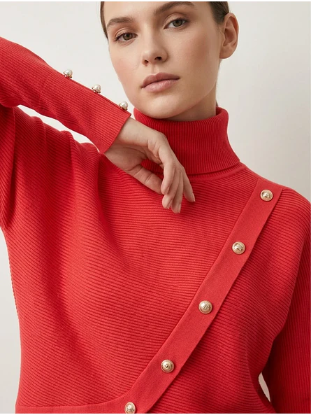 Sweater Coral Mujer Cuello Alto Manga Murciélago Botones Dorados 6