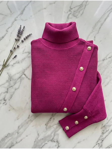 Sweater Fucsia Mujer Tricot Cuello Alto Manga Murciélago Botones Dorados 3