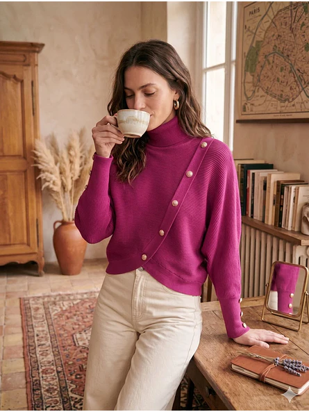 Sweater Fucsia Mujer Tricot Cuello Alto Manga Murciélago Botones Dorados 7