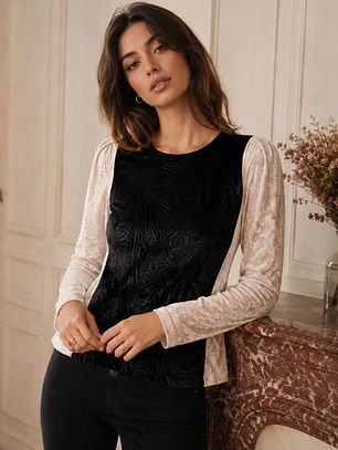 Polera Terciopelo Mujer Negra y Crema Mangas Princesa