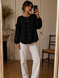 Blusa Negra Mujer con Vuelos en Gasa Crepé Elegante - Miniatura 3