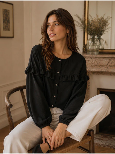 Blusa Negra Mujer con Vuelos en Gasa Crepé Elegante 2