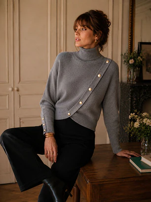Sweater Gris Mujer de Tejido Punto Cuello Alto con Botones Dorados