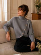 Sweater Gris Mujer de Tejido Punto Cuello Alto con Botones Dorados - Miniatura 4