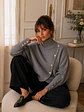 Sweater Gris Mujer de Tejido Punto Cuello Alto con Botones Dorados - Miniatura 3