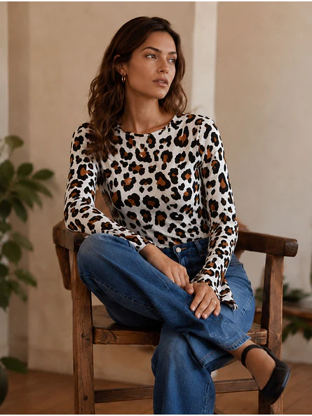 Polera Animal Print Blanco Mujer Manga Larga Acampanada 6