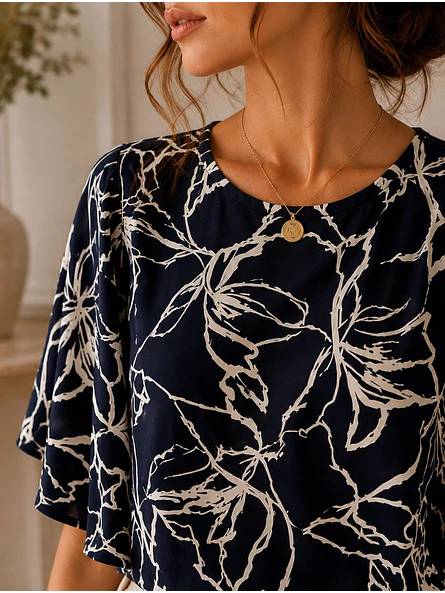 Polera Oversize Mujer Azul Floral Espalda Abierta 5