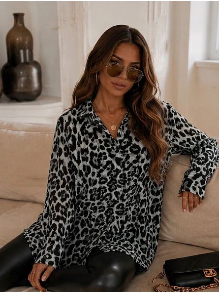 Blusa Animal Print Gris Larga Oversize Mujer 6