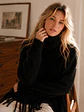 Maxi Sweater Estilo Poncho con Flecos y Cuello Caído - Miniatura 5