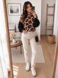 Polera Animal Print Camel Mujer Manga Globo Oversize - Miniatura 11