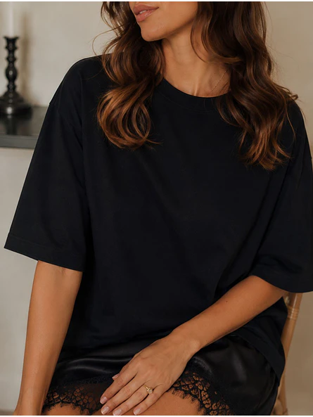 Polera Oversize Negra Asimétrica Con Encaje Manga Corta Mujer 7