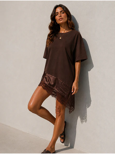 Polera Oversize Asimétrica Con Encaje Manga Corta Mujer 15