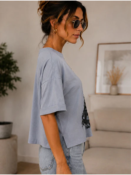 Polera Oversize Estampado Silueta con Perlas Mujer 11