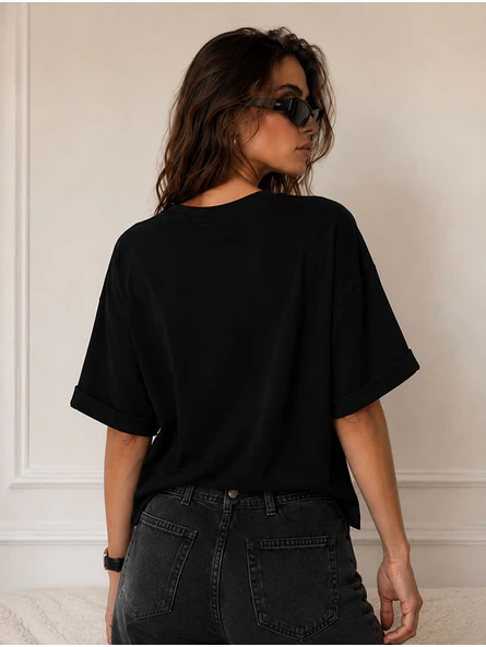 Polera Oversize Estampado Silueta con Perlas Mujer 15