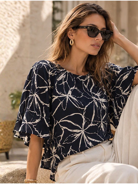 Polera Oversize Mujer Azul Floral Espalda Abierta 2