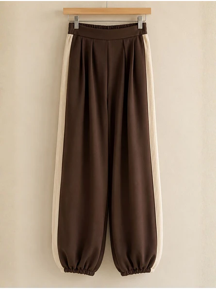 Conjunto Buzo Café Mujer con Franjas Crema 7