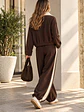 Conjunto Buzo Café Mujer con Franjas Crema - Miniatura 4