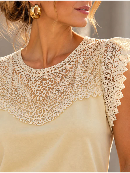 Polera Mujer con Escote Bordado 10