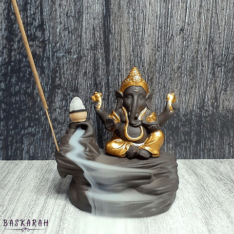 Cascada de Humo Dios Ganesha Túnica Dorada + 10 Conos Premium de Regalo