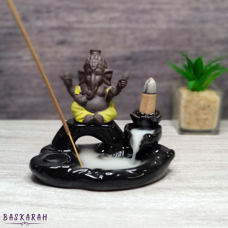 Cascada de Humo Dios Ganesha Túnica Verde Pistacho + 10 Conos Premium de Regalo 1