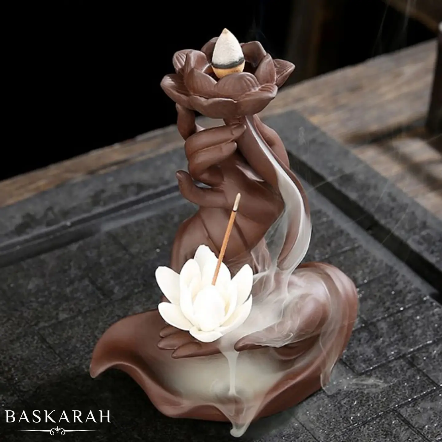 Cascada de Humo Mano con Flor de Loto + 10 Conos Premium de Regalo 1