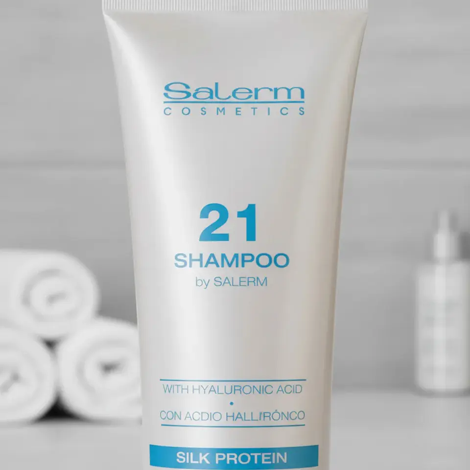 Kit Capilar Salerm 21 Shampoo Acondicionador Sprayprotector 3
